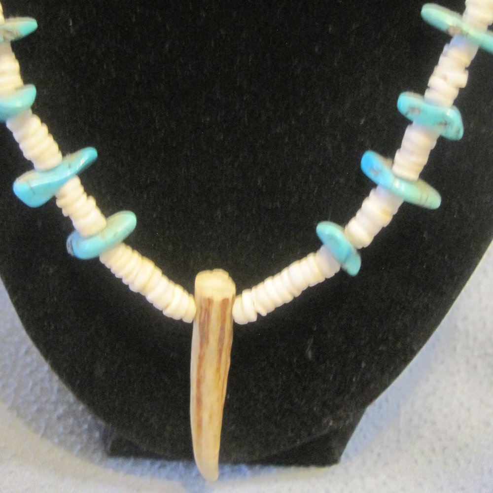 Vintage Native American Tribal Necklace with Antler - Picture 4 of 4